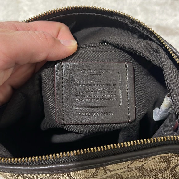 •Coach• Monogram Crossbody - Picture 8 of 15
